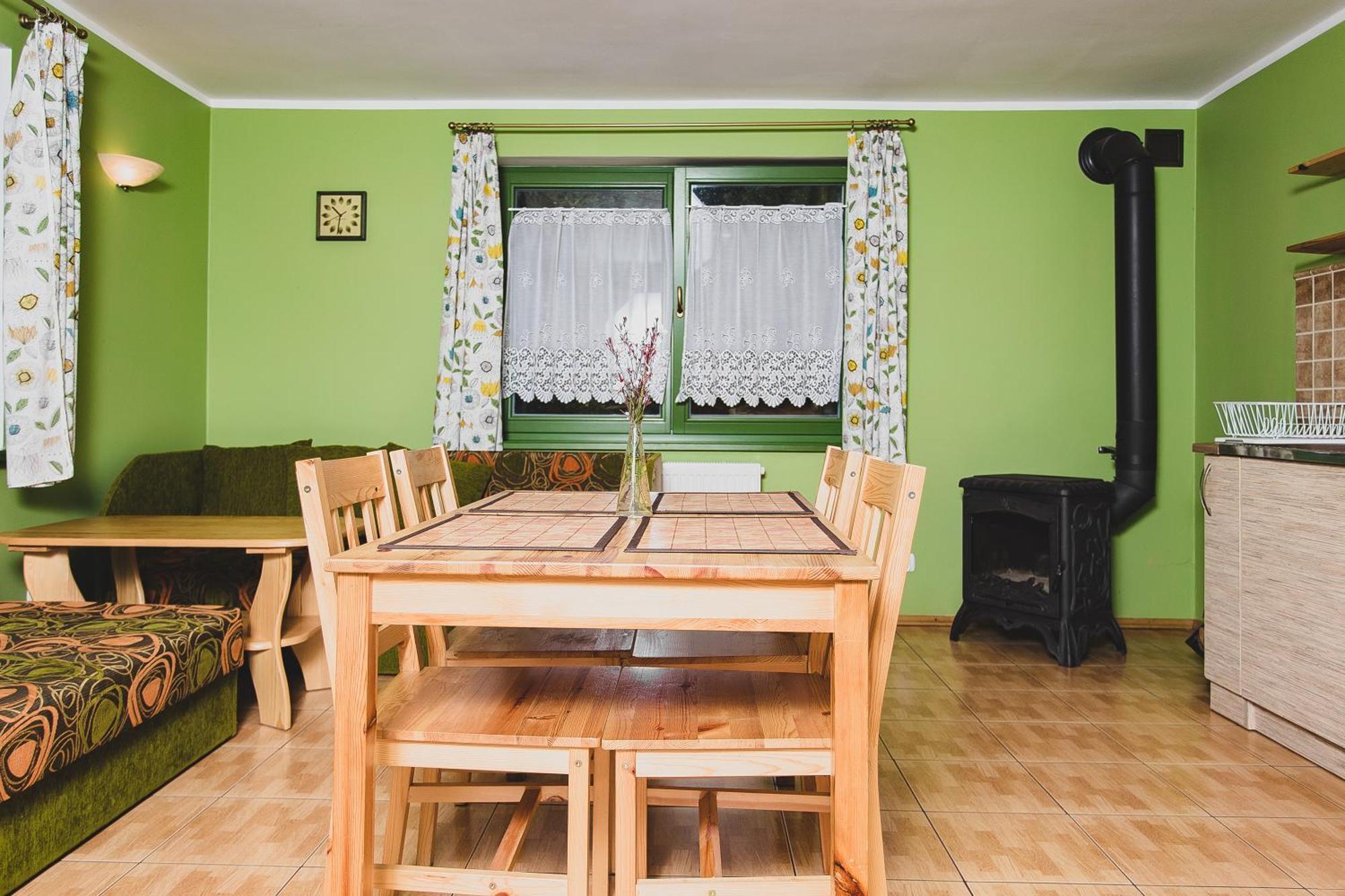 Stajnia Sarnowek Nad Jeziorem Rozany Rozajny Wielkie Стая снимка