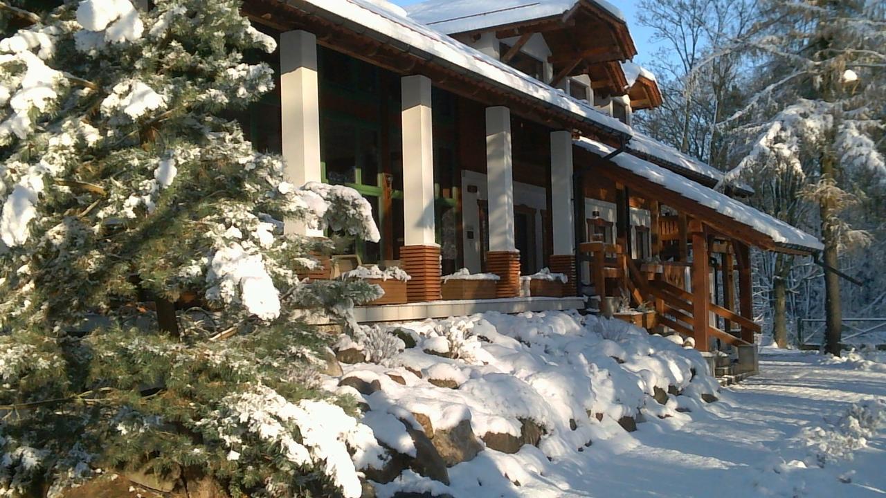 Stajnia Sarnowek Nad Jeziorem Rozany Bed & Breakfast Rozajny Wielkie Екстериор снимка