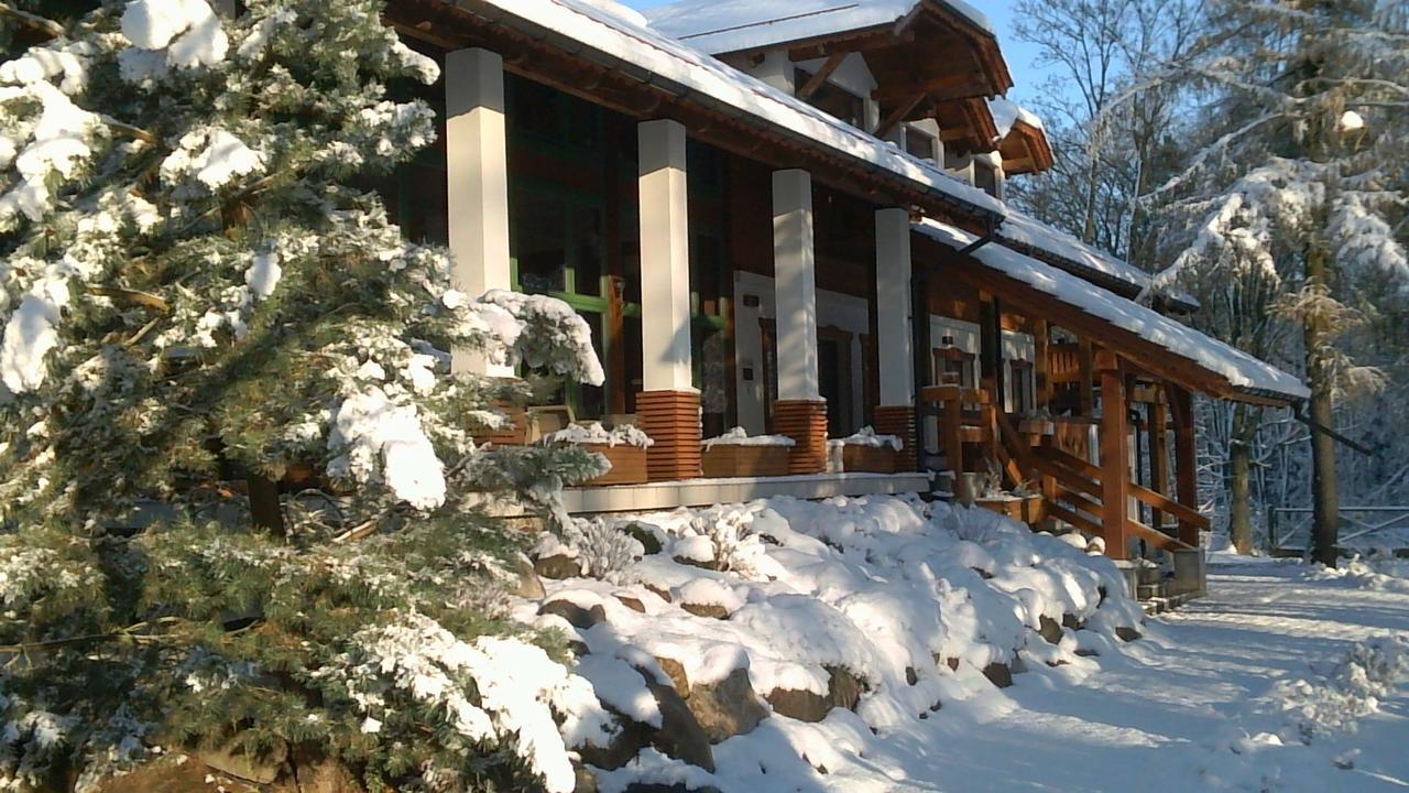 Stajnia Sarnowek Nad Jeziorem Rozany Rozajny Wielkie Екстериор снимка