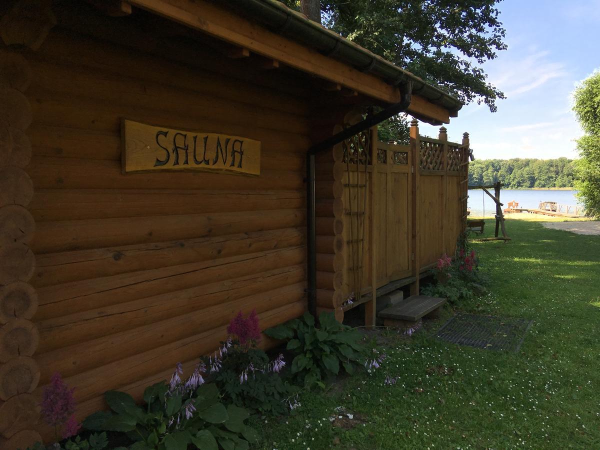 Stajnia Sarnowek Nad Jeziorem Rozany Rozajny Wielkie Екстериор снимка